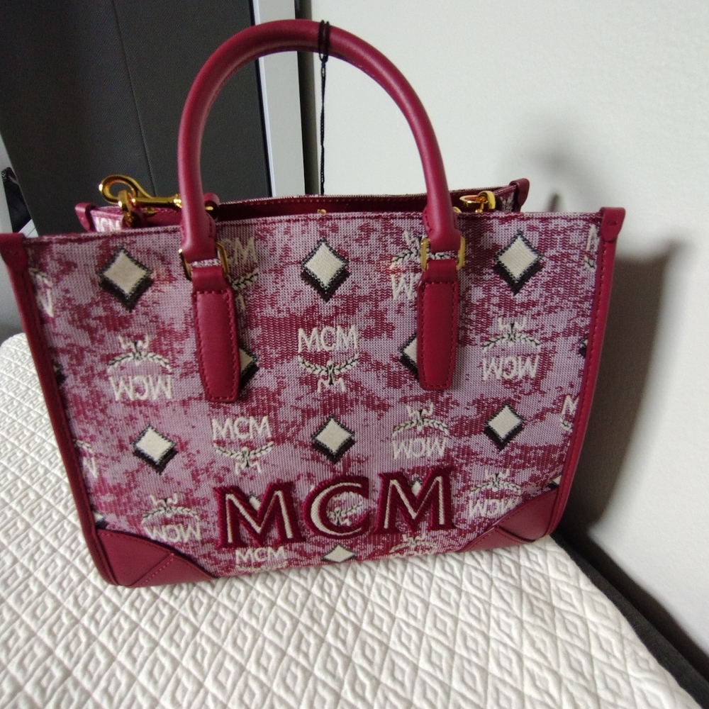 MCM Vintage Jacquard Small Tote & Jacquard Mini Trifold Wallet - Picture 5 of 16